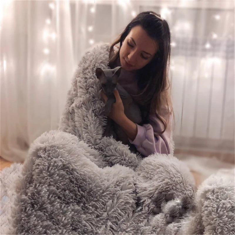 BeddingOutlet Shaggy Throw Blanket Super Soft Plush Bed Cover Fluffy Faux Fur Blanket Fleece Blankets for Beds Couch Sofa manta