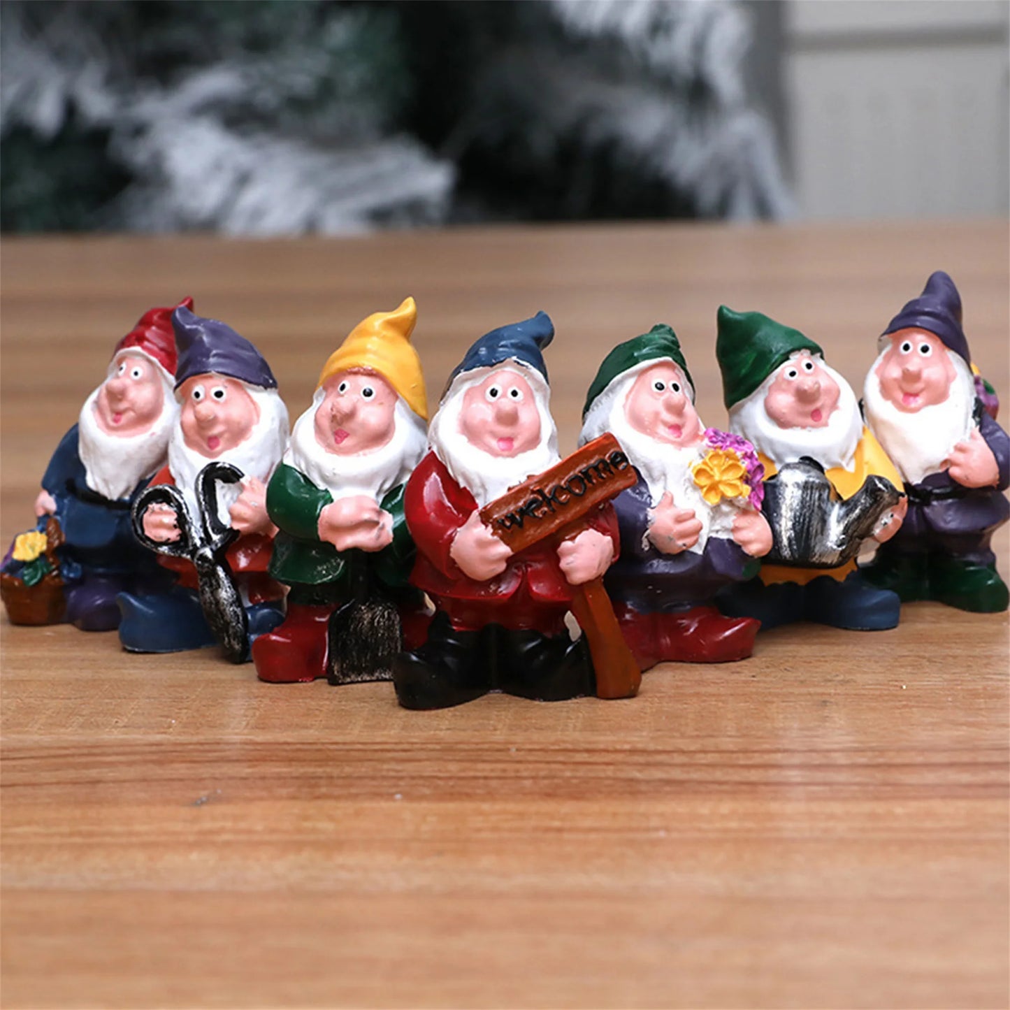 Resin Christmas Gnome Statue Festive Outdoor Sculpture Decor for Garden Lawn Yard Holiday Art Craft Ornament