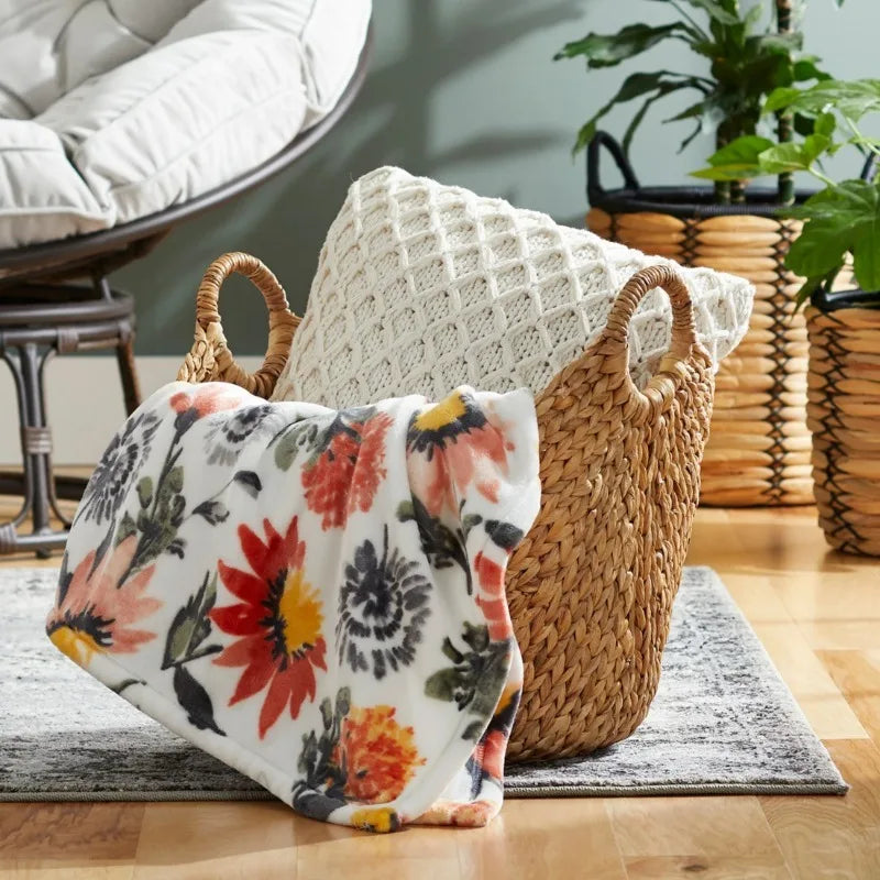 Oversized Water Hyacinth Boat Storage Organizer, Durable and Simple, Can Be Used to Store Toys, Blankets or Magazines
