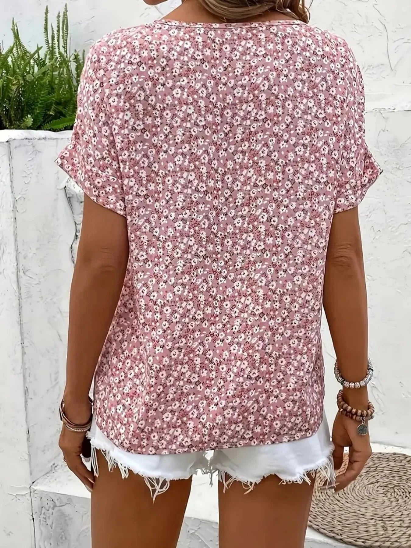 Plus Size 2025 Womens Casual Floral Tops Clothing Spring Summer New Fashion Print V-Neck Short Sleeve T-Shirt Temperament Style