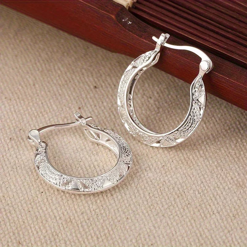 Hollow Out Hoop Earrings for Women Metallic Style Fashion Versatile Daily Wear Earrings Fancy Girl Gift Statement Jewelry
