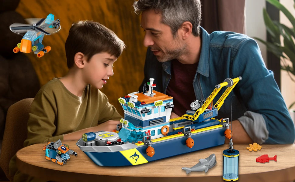 HOGOKIDS Floatable Boat Building Set with LED-Fun Arctic Explorer Ship with Helicopter Sub Shark Cage Birthday Gift for 6+kids