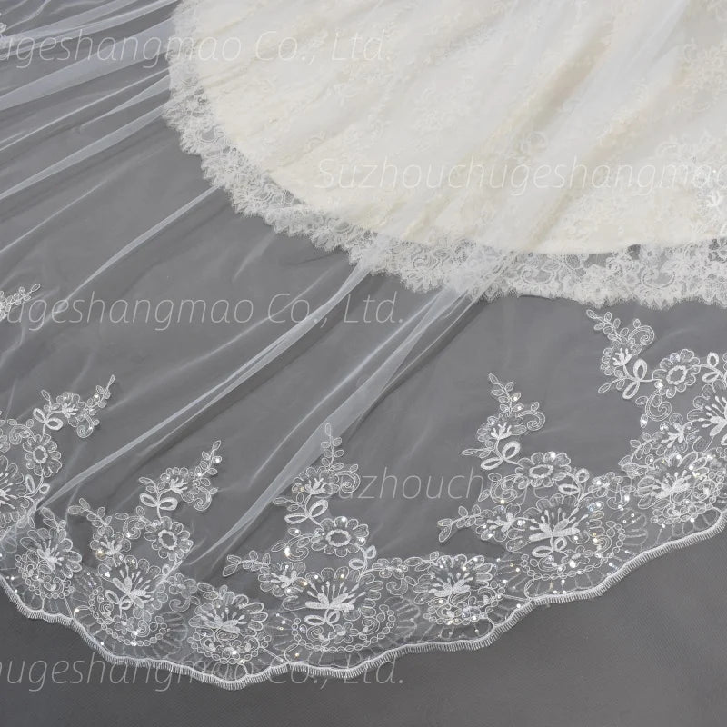 2025 Hot sell Wedding Veil Long Bridal Veils Lace Appliques Soft Net Cathedral Veil Beautiful