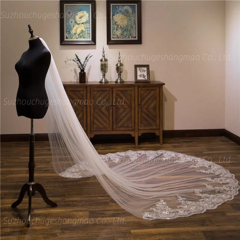 2025 Hot sell Wedding Veil Long Bridal Veils Lace Appliques Soft Net Cathedral Veil Beautiful
