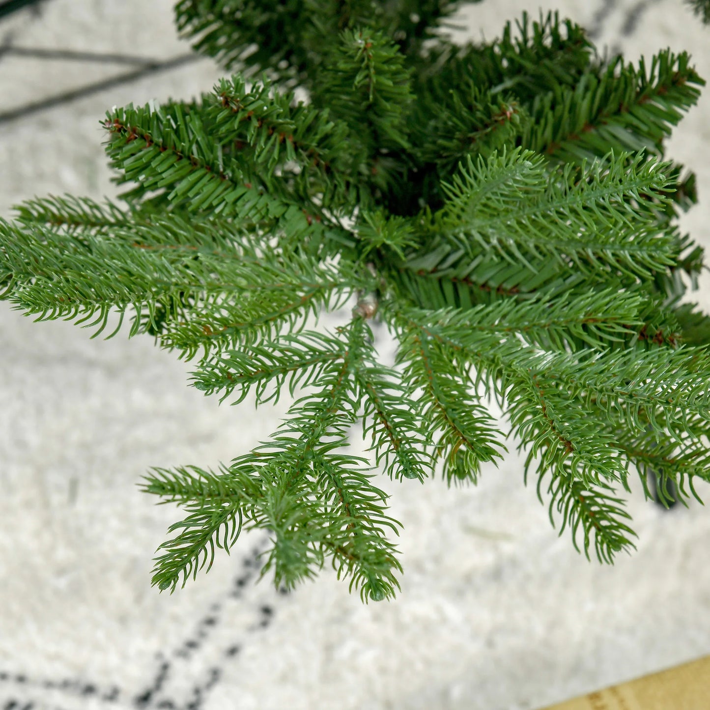 9' Artificial Christmas Tree with Realistic Branch Tips, Auto Open for Party