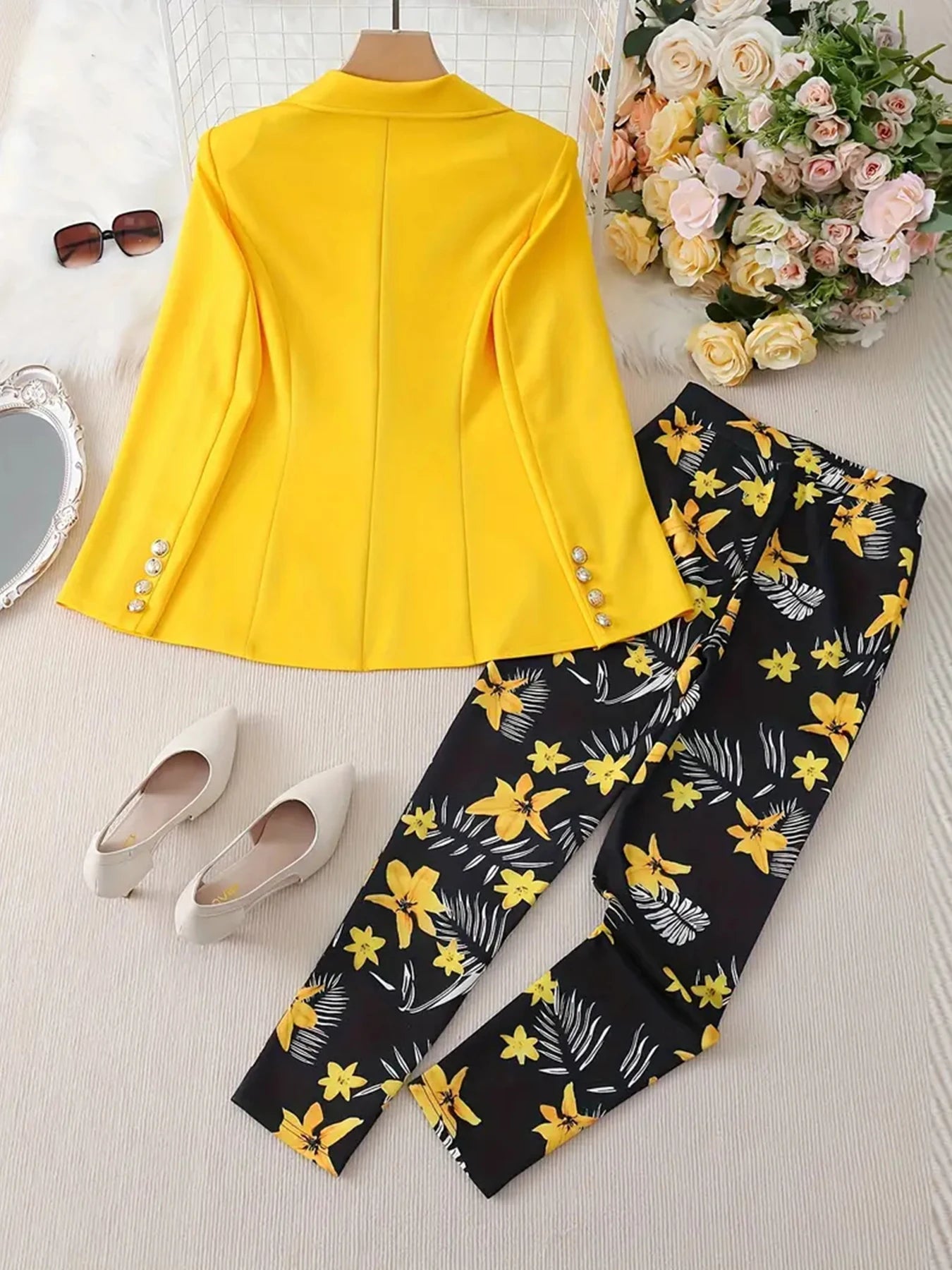 Women's Business and Leisure Two-Piece Suit Set, Solid Color Long Sleeved Double Breasted Suit Jacket and Floral Printed High Wa