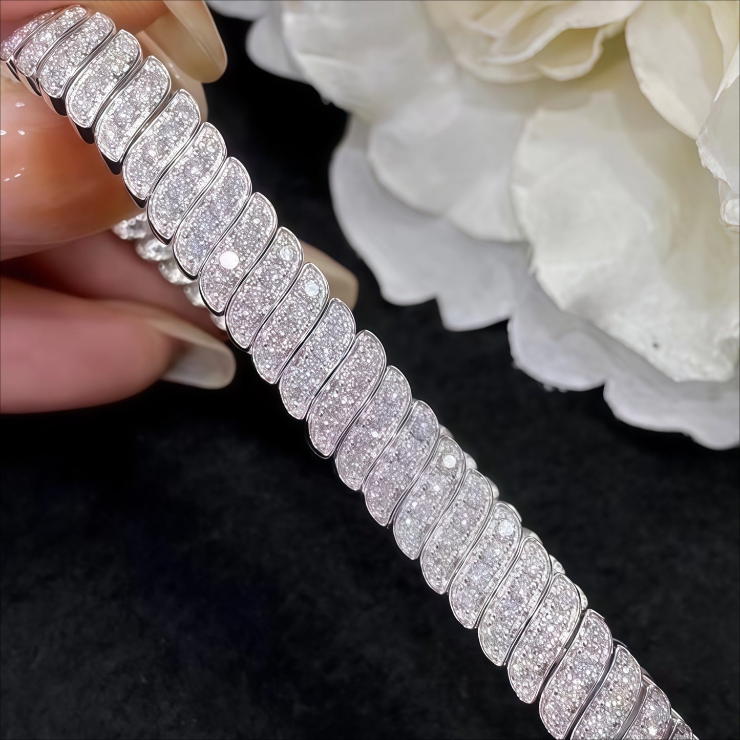 21.0g Full Moissanite Snake Shaped Bracelet, D Color VVS1 Round Cut, 925 Sterling Silver Luxurious Temperament Style Bracelet, Elegant Fashionable Jewelry for Proposal Engagement Wedding, Perfect Christmas Halloween Gifts for