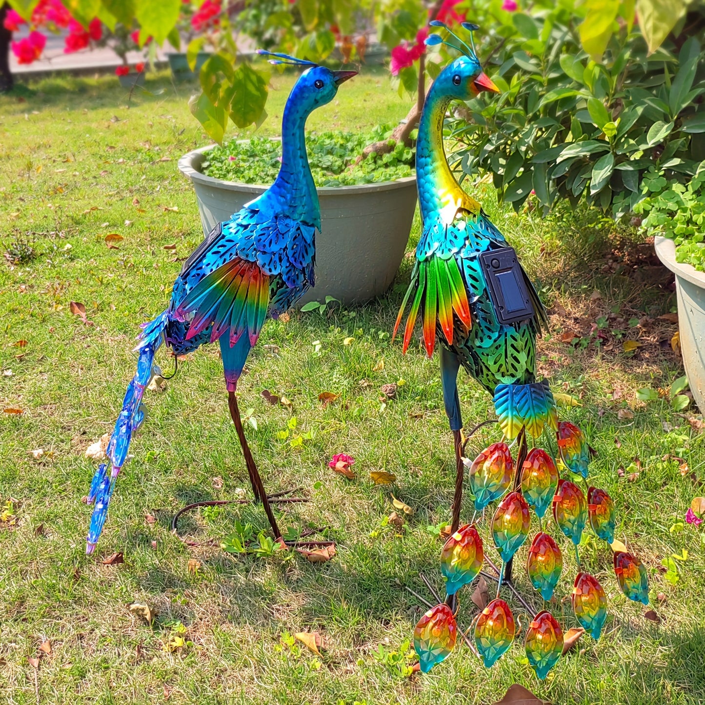 Outdoor Solar Peacock Statue Garden Deco Metal Birds Garden Sculptures Statues Halloween Decorations