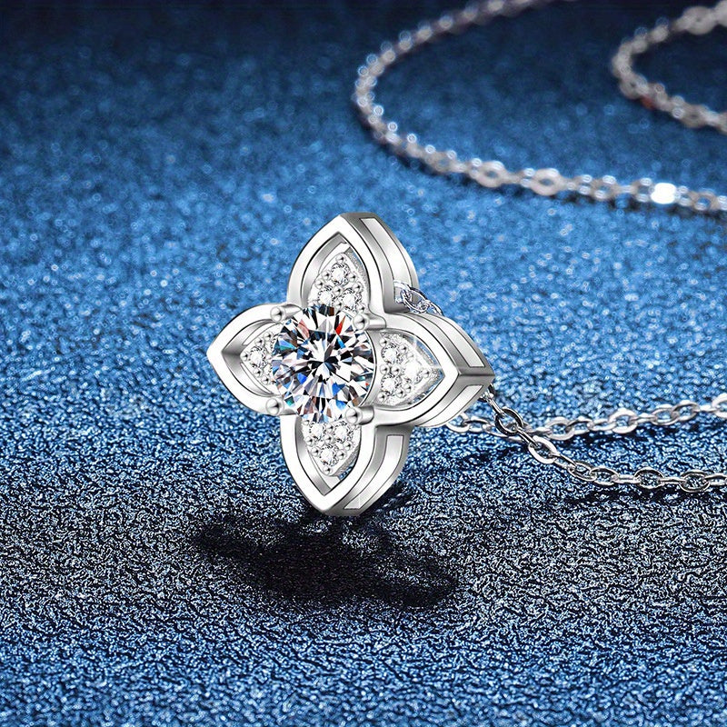S925 silvery 1 carat four-claw round Moissanite classic and versatile Moissanite-shaped Women's fashion pendant necklace, suitable for daily wear and weddings, suitable for Valentine's Day, New Year's Day, birthday, anniversa