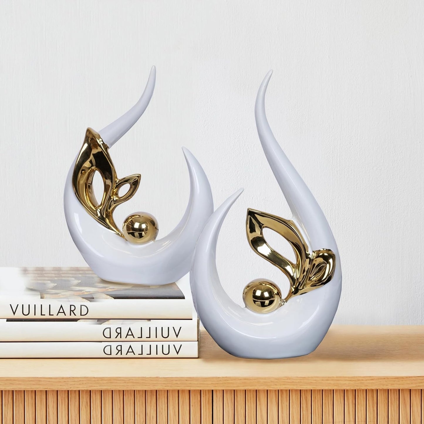 2pcs Golden/Silvery Decorative Accents Mid-Century Modern High Luxury Decor Golden Living Room Decor High Quality Resin Material Sculpture Centerpiece Tabletop Decor Dining Table Centerpiece Shelf Bookshelf Office Table Decor