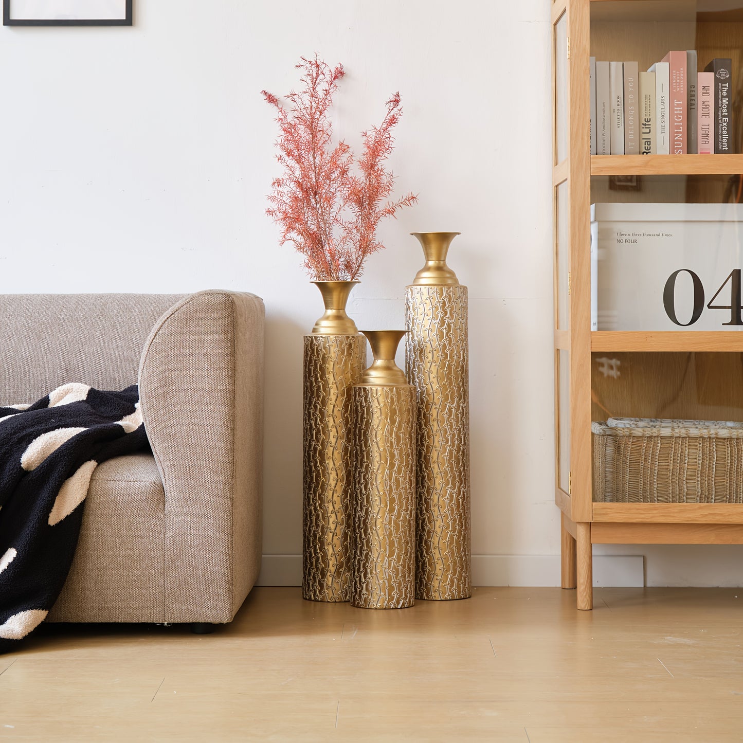 Metal Decorative Vases High Distress Metal Center Vases With Growing Vine Patterns, Set Of 3 Vases For Home Decoration 34 ", 29 ", 25 "H, Golden, Valentine'S Day Gifts, New Home/office Decoration Gifts, Wedding Centerpiece Va