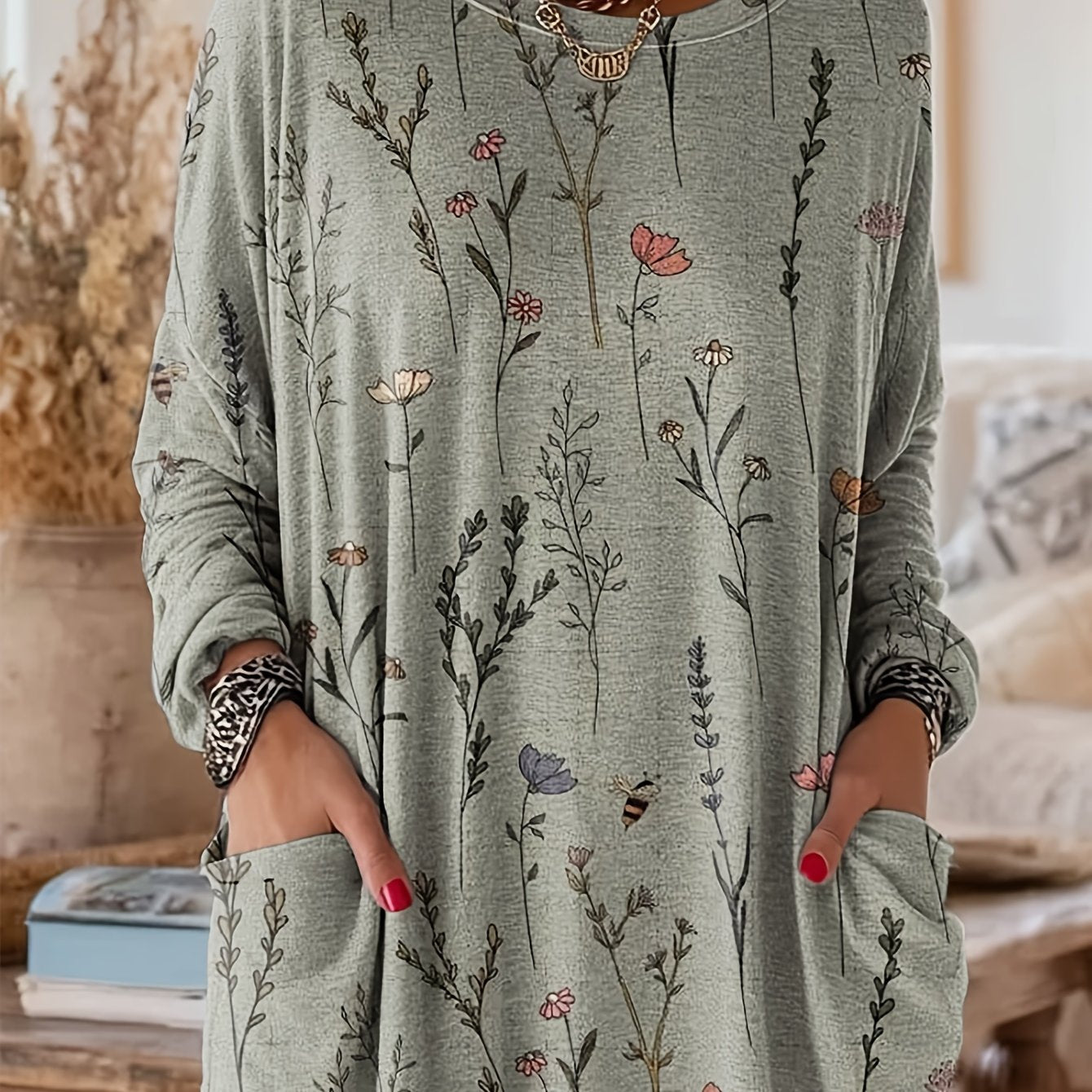 New Must-have for Autumn And Winter, Retro Floral Printed Women's Top T-shirt, Versatile Tool for Autumn And Winter, Fresh And Not Fancy Floral Patterns, Light Beige Friendly And, Super Stylish for Commuting, Shopping, Home A