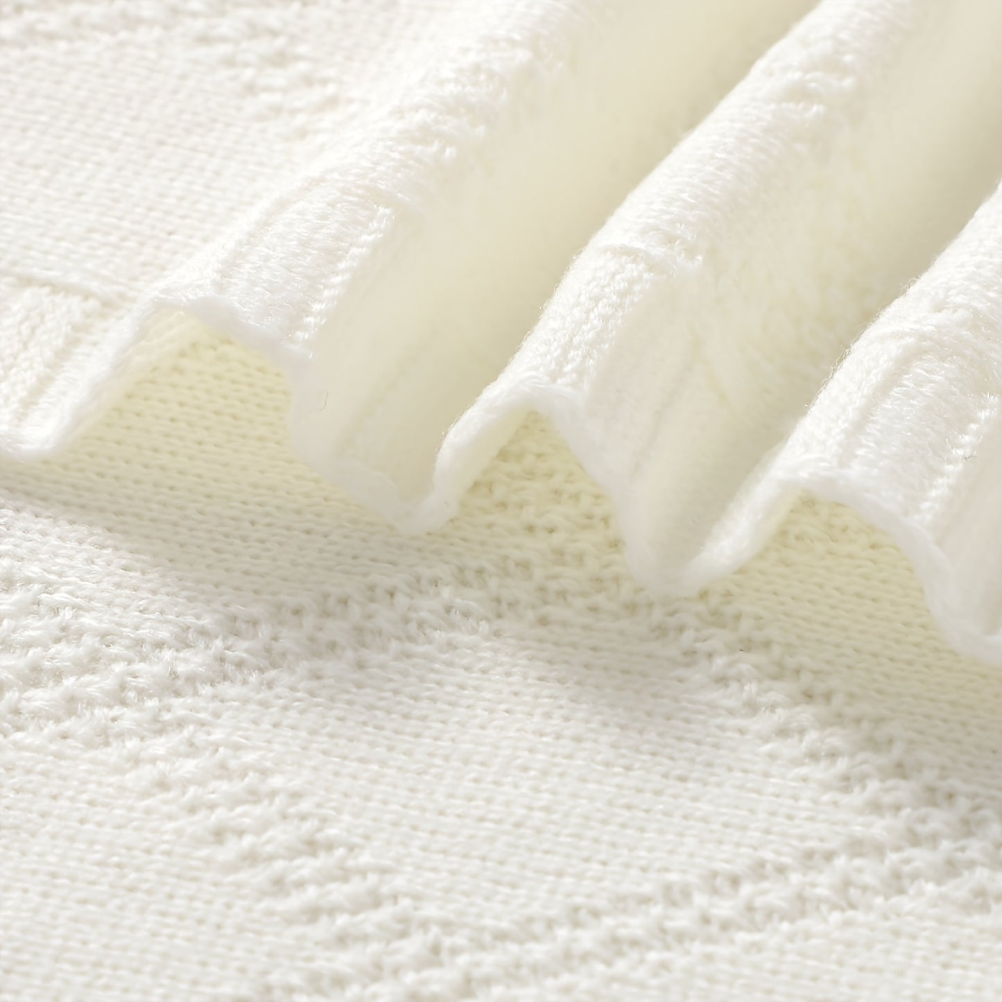 A Comfortable Simple Baby Knit Blanket Baby Swaddle Blanket Covered By Four Seasons