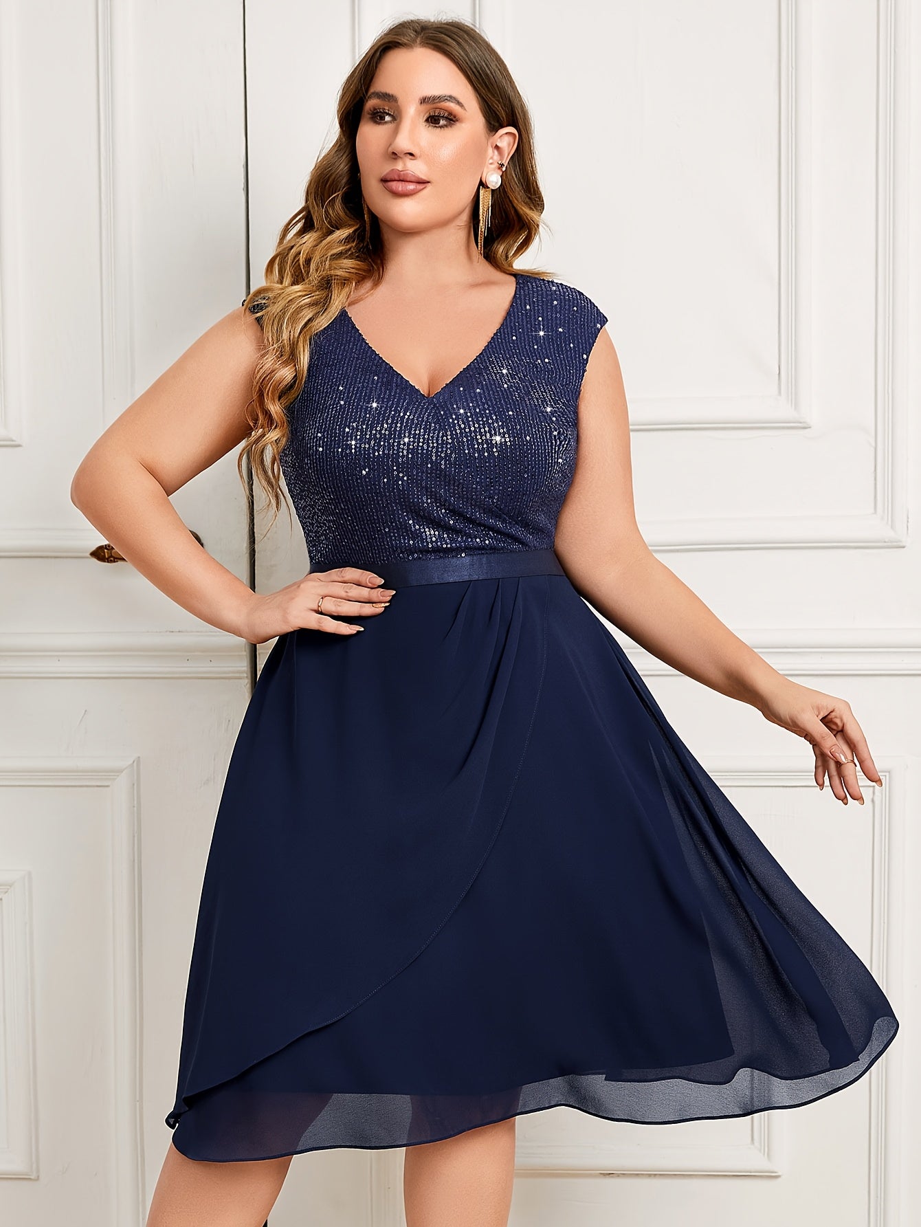 Plus Size - P82012 Elegant Plus Size Women'S Sequin Bridesmaid Dress, V-Neck Sleeveless, Waist Cinching With Ruffle Chiffon Knee-Length Hem, Perfect For Weddings, Evenings, Parties