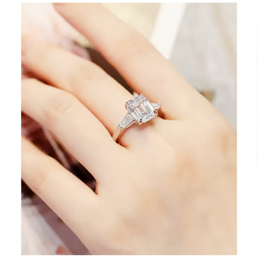 Moissanite S925 Premier League Silvery Ring, 8*10mm 4 Quart Square Diamond Ring, Luxurious Elegant and Beautiful Jewelry, Proposal Ring with Gift Box, as a Gift for Your Mother, for Her, Birthday, perfect for Wedding and Anni