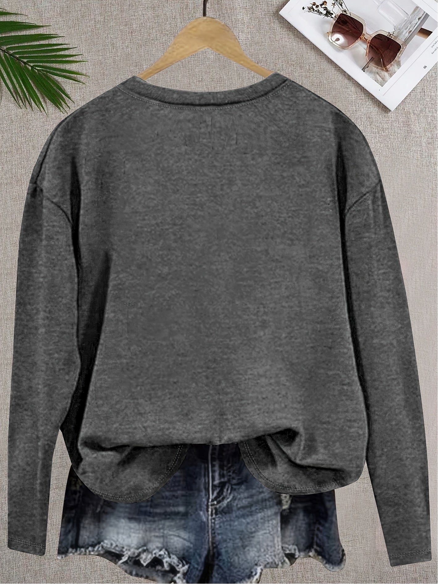 Plus Size - Women'S Plus Size All-Season Wardrobe Machine-Washable Layering Long Sleeve Round Neck Versatile Casual T-Shirt | Oversized Fit, Slight Stretch, Geometric Pattern