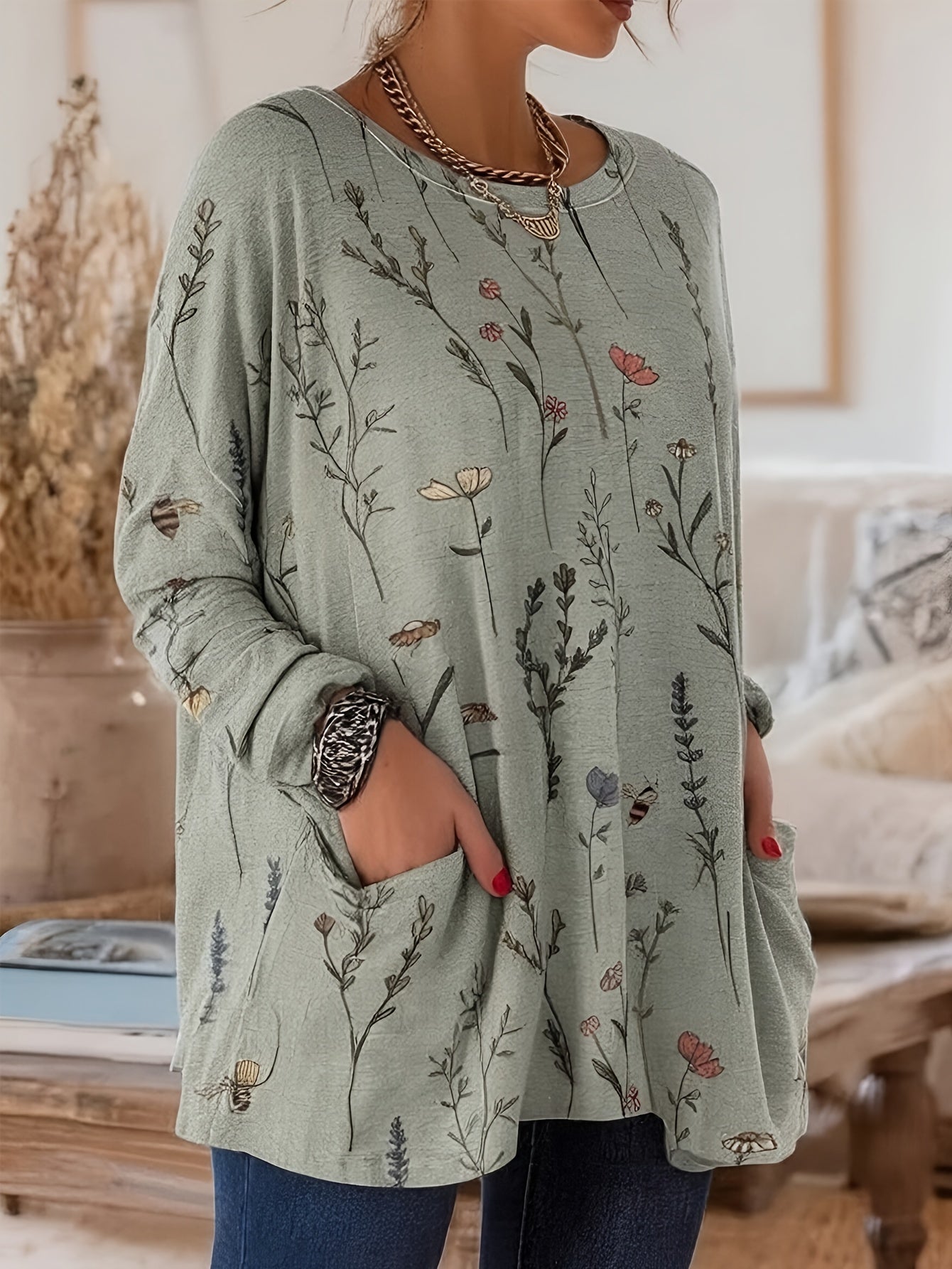 New Must-have for Autumn And Winter, Retro Floral Printed Women's Top T-shirt, Versatile Tool for Autumn And Winter, Fresh And Not Fancy Floral Patterns, Light Beige Friendly And, Super Stylish for Commuting, Shopping, Home A