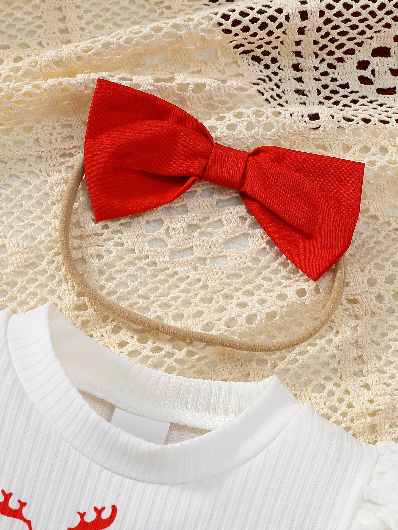 3pcs Set for Baby Girls Featuring a Christmas-Themed Long-Sleeve Romper Dress with a Round Neck, Lantern Sleeves, And Santa Claus Print, Along with a Headscarf And Socks, for Outdoor