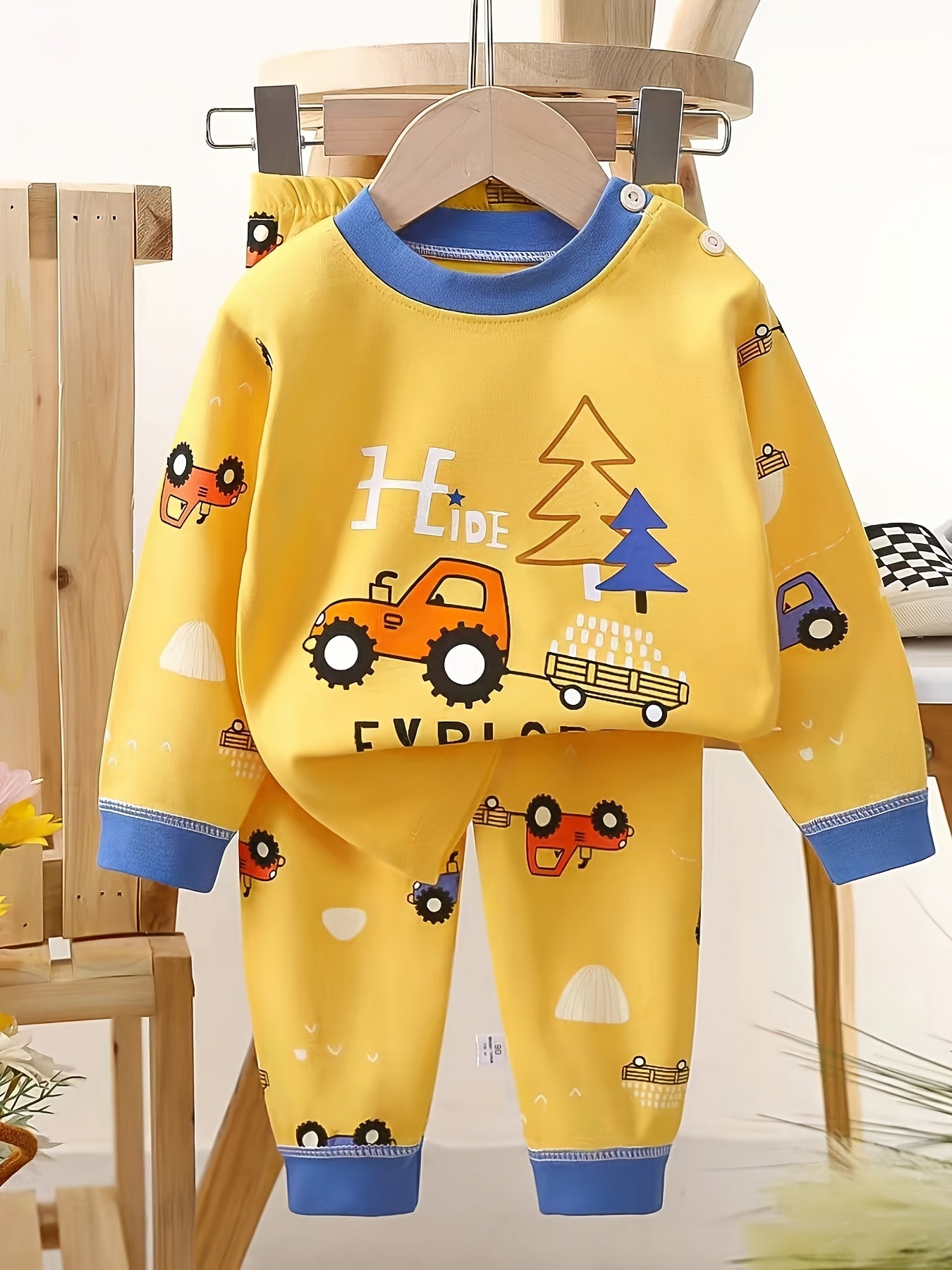 4pcs set set set Autumn simple fashion full print set Car series full print Cute children love motorcycle print series autumn set comfortable and breathable, Perfect for Outdoor