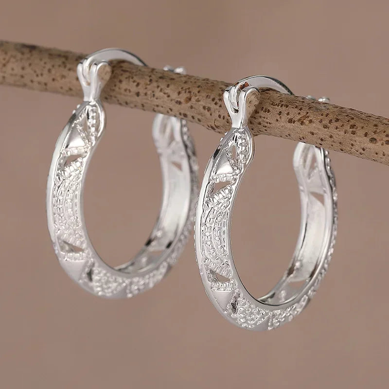Hollow Out Hoop Earrings for Women Metallic Style Fashion Versatile Daily Wear Earrings Fancy Girl Gift Statement Jewelry