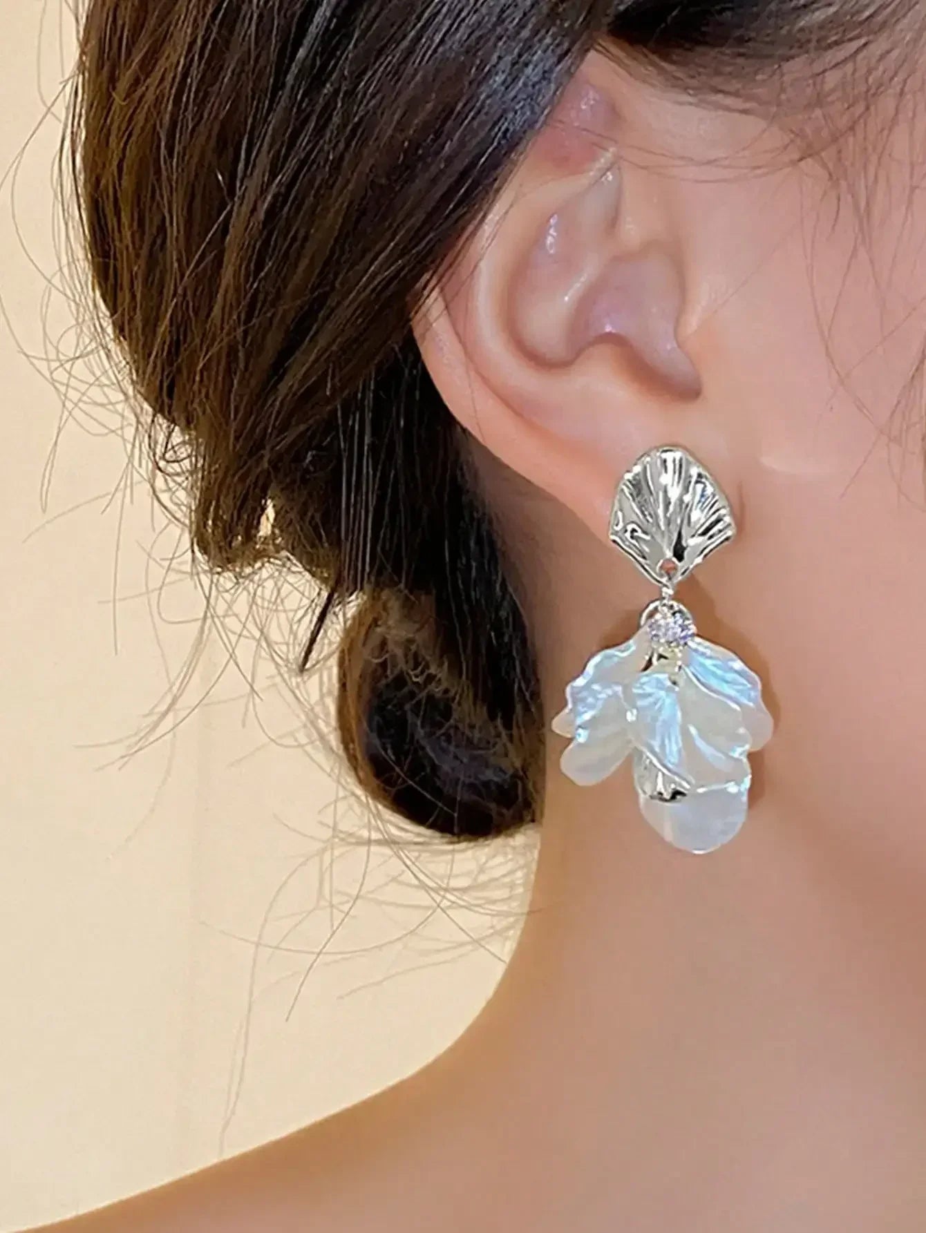 1pair Sweet High-Grade Delicate Petal & Flower Design Fashionable Daily Earrings For Elegant Women Valentines,Mom,Mother