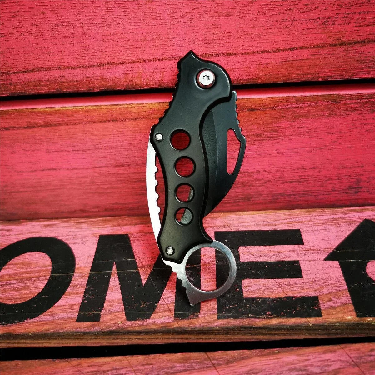 High-quality Wilderness Essential Tactical Self-defense Knife Outdoor Survival