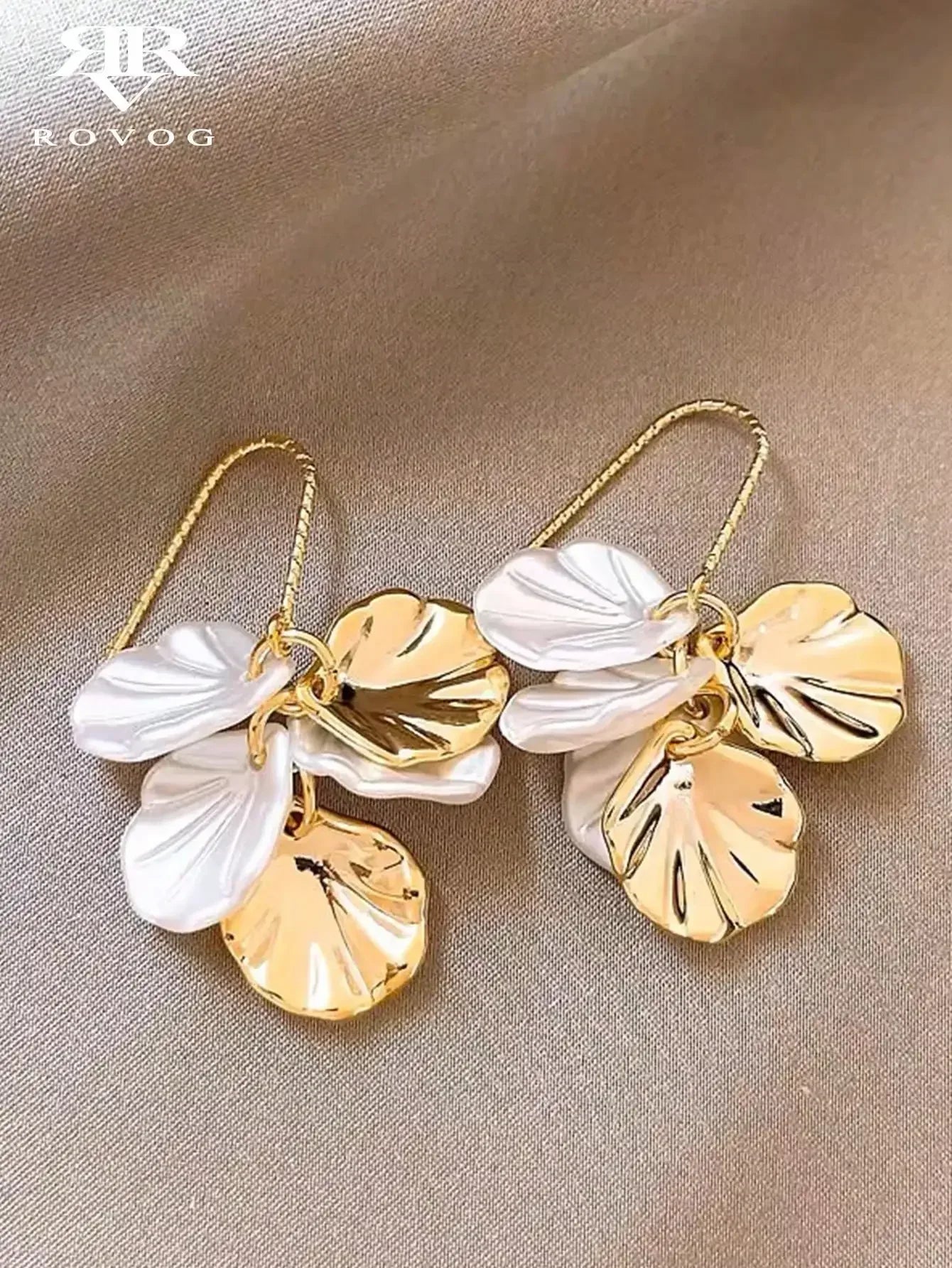 1pair Sweet High-Grade Delicate Petal & Flower Design Fashionable Daily Earrings For Elegant Women Valentines,Mom,Mother