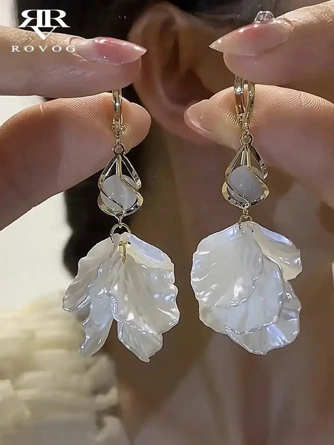 1pair Sweet High-Grade Delicate Petal & Flower Design Fashionable Daily Earrings For Elegant Women Valentines,Mom,Mother