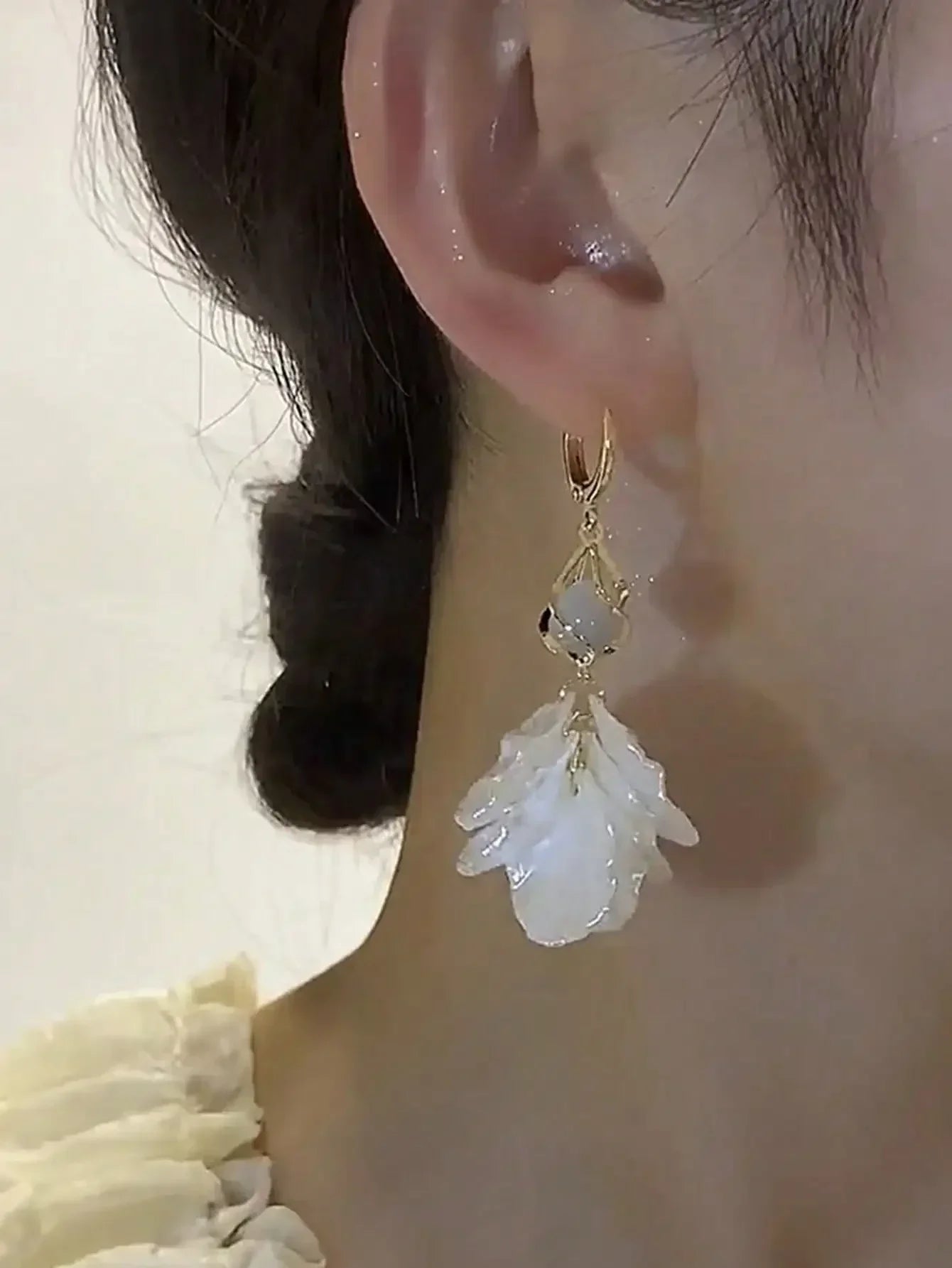 1pair Sweet High-Grade Delicate Petal & Flower Design Fashionable Daily Earrings For Elegant Women Valentines,Mom,Mother
