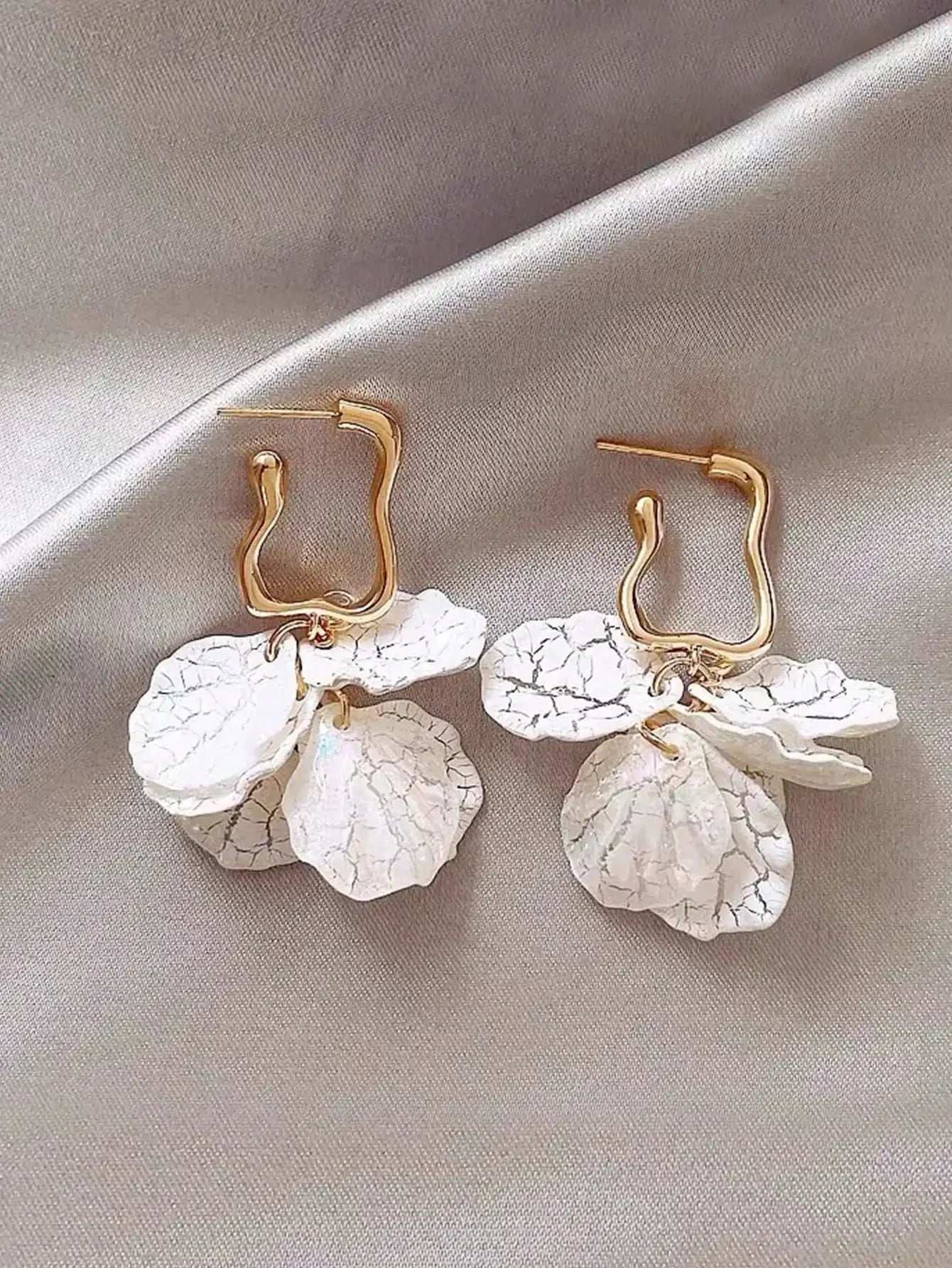 1pair Sweet High-Grade Delicate Petal & Flower Design Fashionable Daily Earrings For Elegant Women Valentines,Mom,Mother