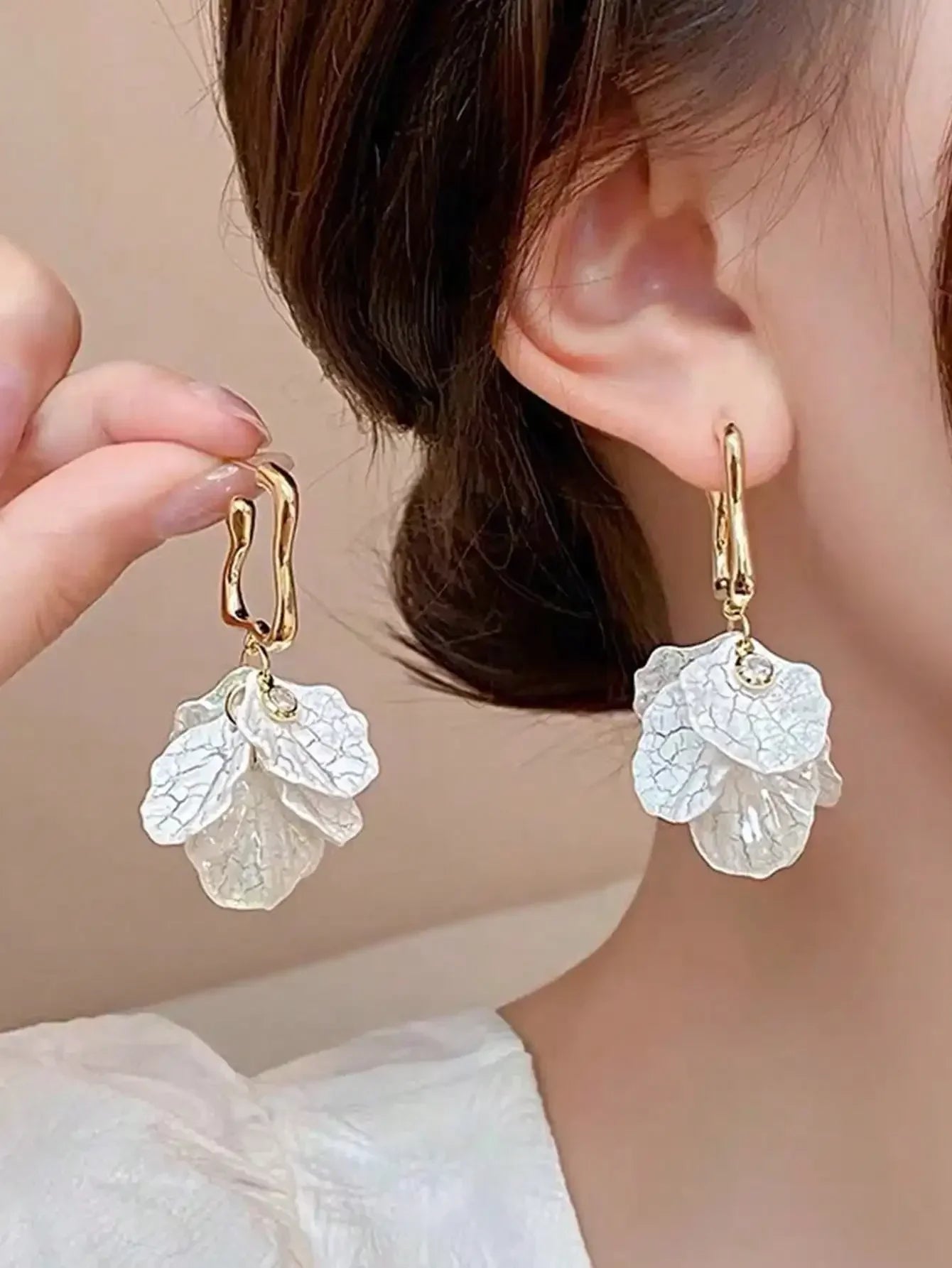 1pair Sweet High-Grade Delicate Petal & Flower Design Fashionable Daily Earrings For Elegant Women Valentines,Mom,Mother