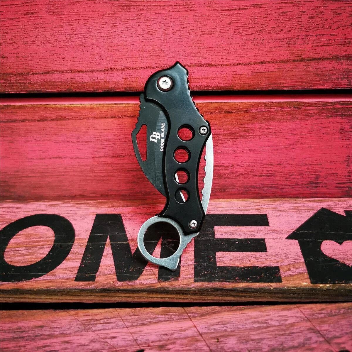 High-quality Wilderness Essential Tactical Self-defense Knife Outdoor Survival