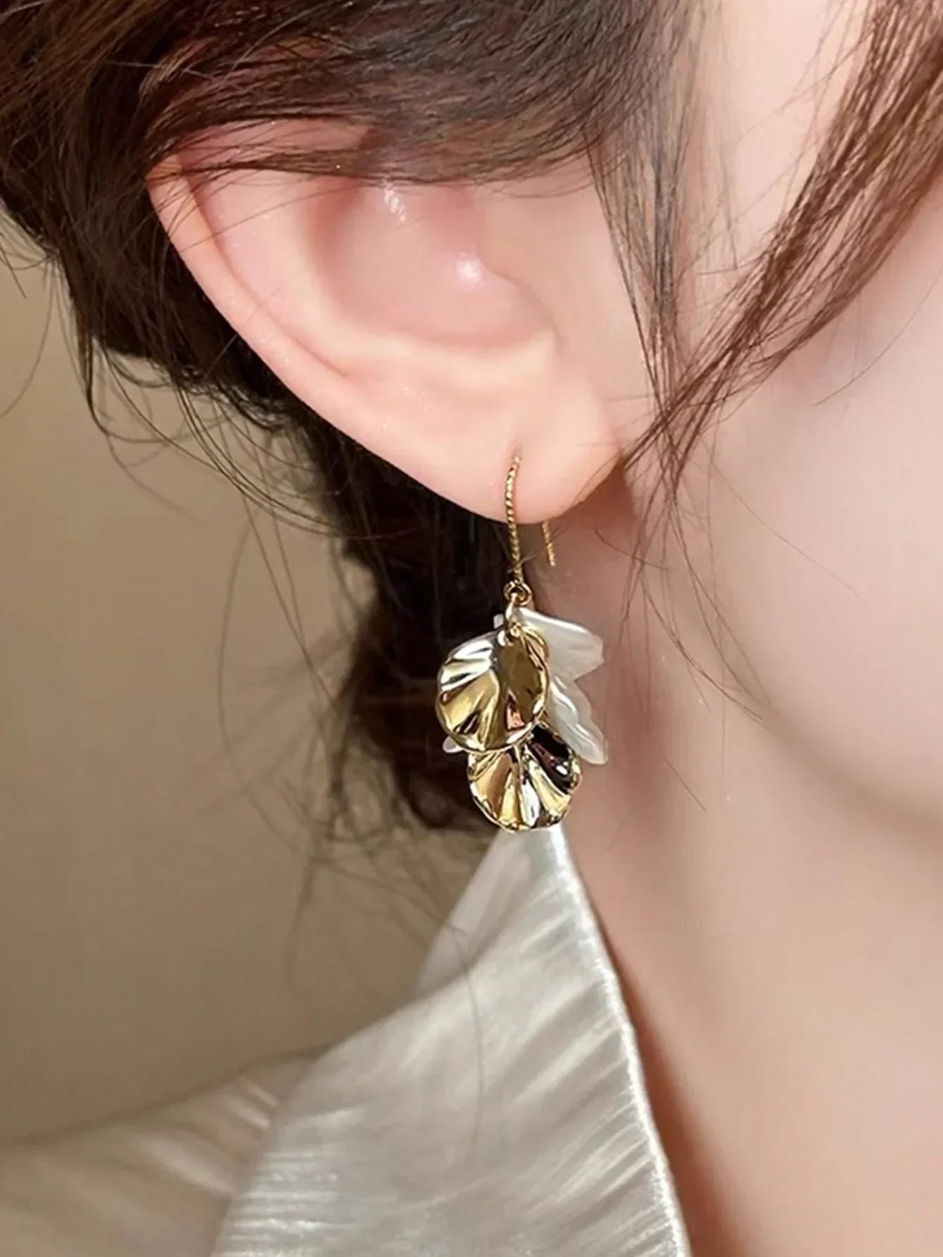 1pair Sweet High-Grade Delicate Petal & Flower Design Fashionable Daily Earrings For Elegant Women Valentines,Mom,Mother