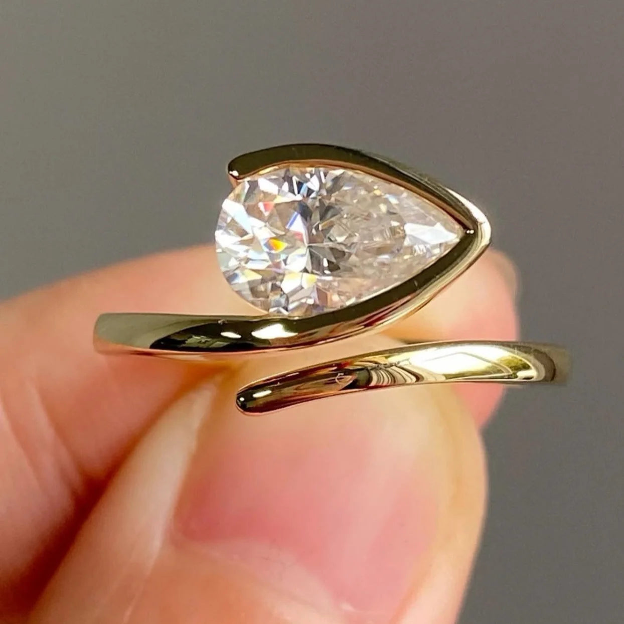 S925 Sterling Silver 1.5CT Pear Cut Moissanite Engagement Ring Fine Jewelry for Women 18K Gold Plated Plated