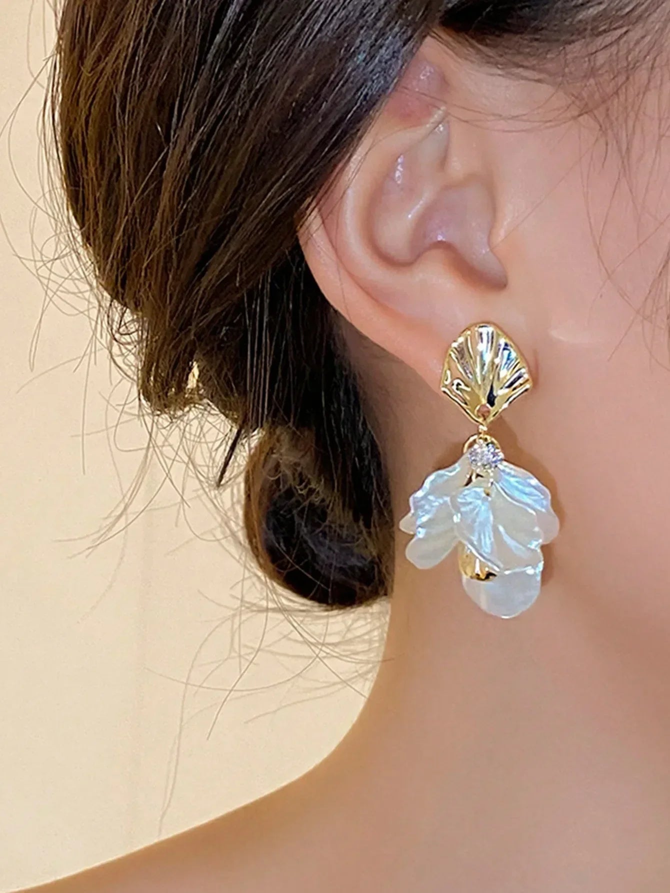 1pair Sweet High-Grade Delicate Petal & Flower Design Fashionable Daily Earrings For Elegant Women Valentines,Mom,Mother