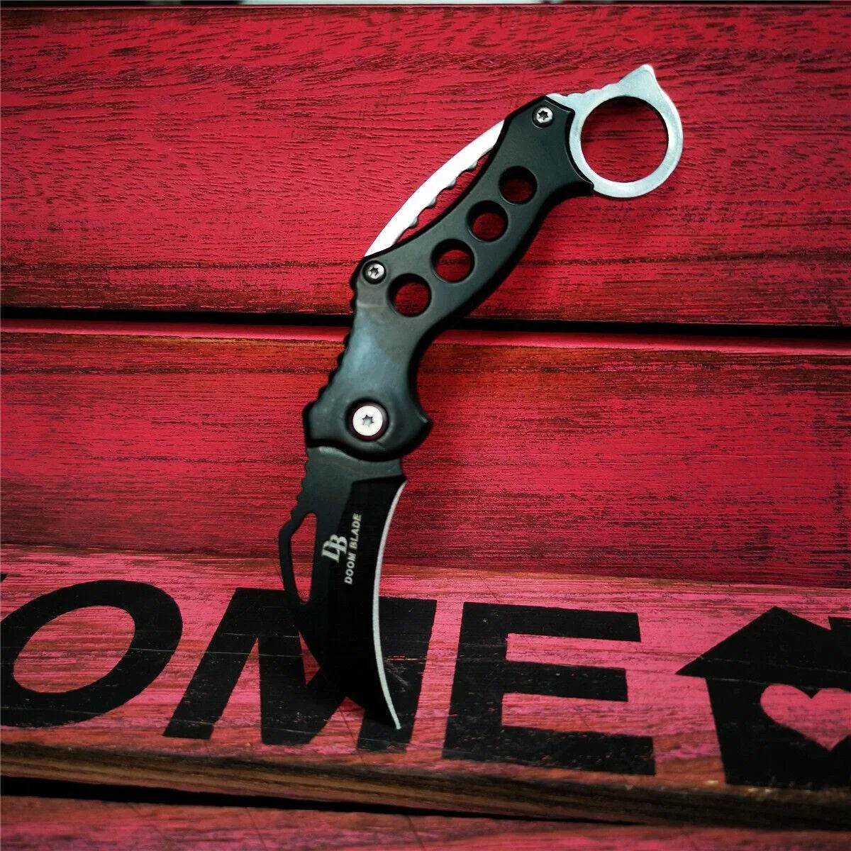 High-quality Wilderness Essential Tactical Self-defense Knife Outdoor Survival