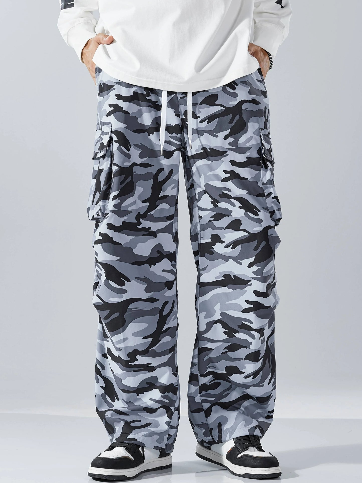Men's Three-color Casual Camouflage Leaf Pattern Sport Belt Side Pocket Casual Sport Pants