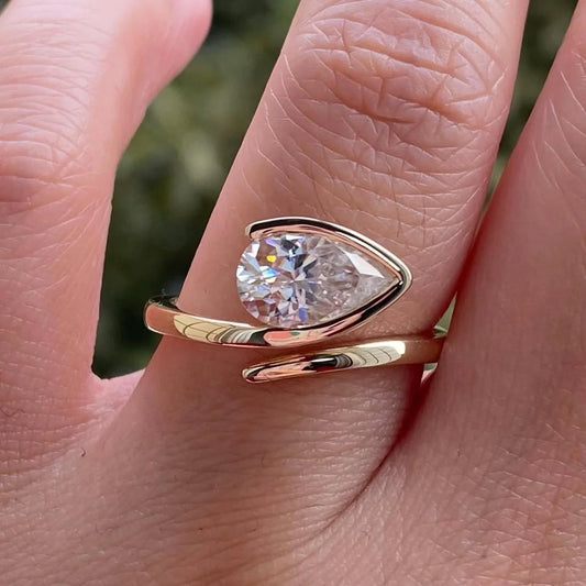 S925 Sterling Silver 1.5CT Pear Cut Moissanite Engagement Ring Fine Jewelry for Women 18K Gold Plated Plated