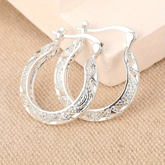 Hollow Out Hoop Earrings for Women Metallic Style Fashion Versatile Daily Wear Earrings Fancy Girl Gift Statement Jewelry