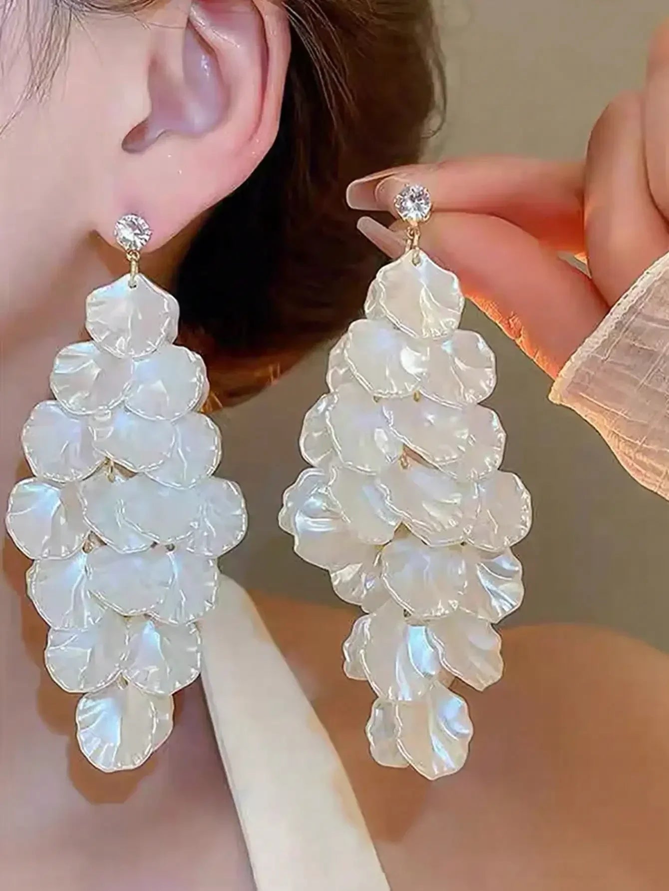 1pair Sweet High-Grade Delicate Petal & Flower Design Fashionable Daily Earrings For Elegant Women Valentines,Mom,Mother