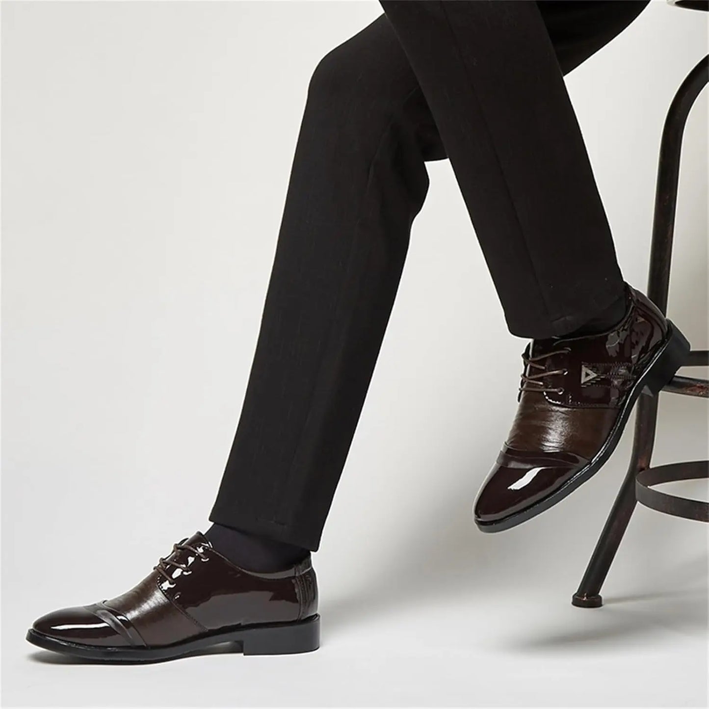 Mens Lace Up Dress Shoes Modern Formal Business Casual Office Suit Tuxedo Patent Leather Oxford Shoes