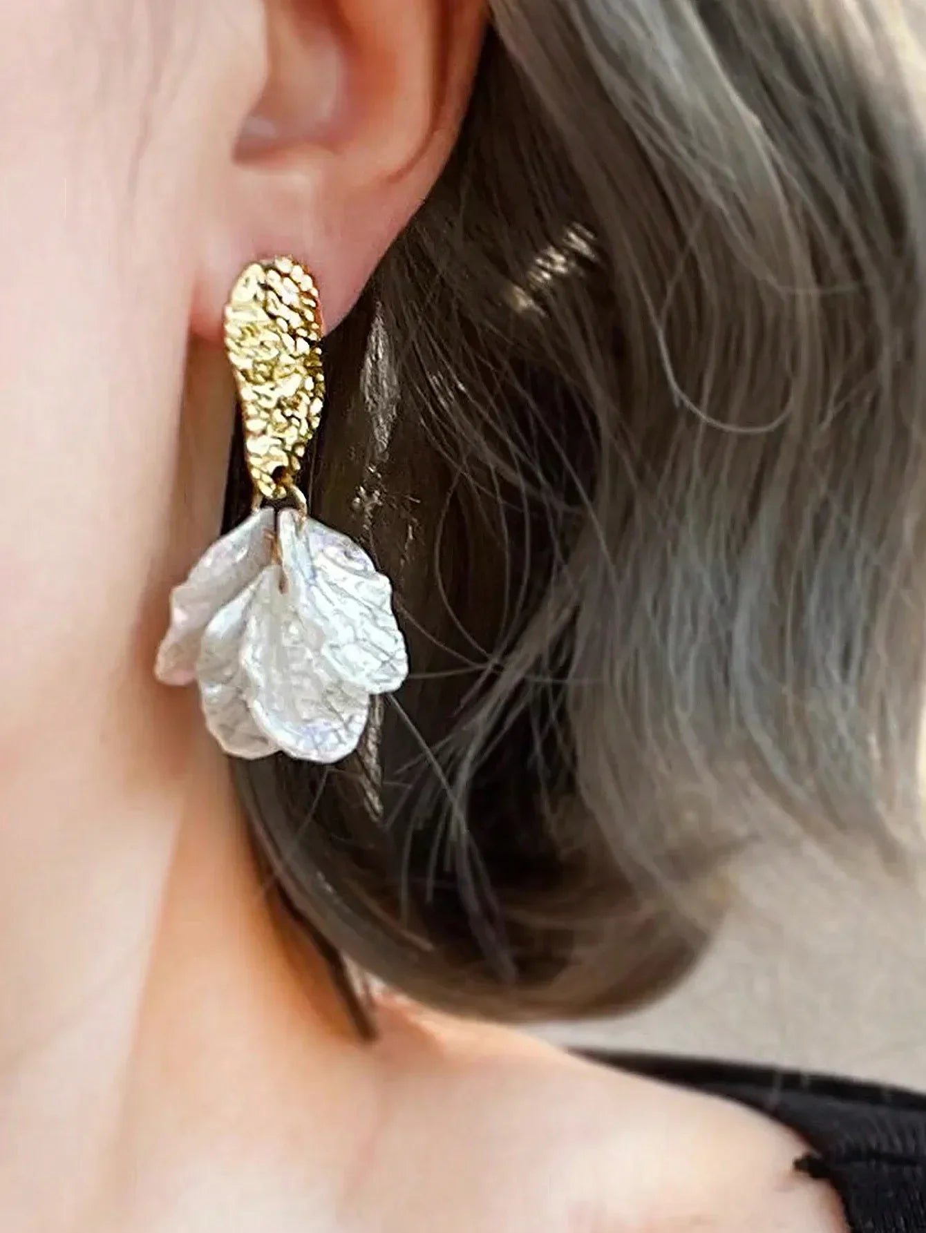 1pair Sweet High-Grade Delicate Petal & Flower Design Fashionable Daily Earrings For Elegant Women Valentines,Mom,Mother