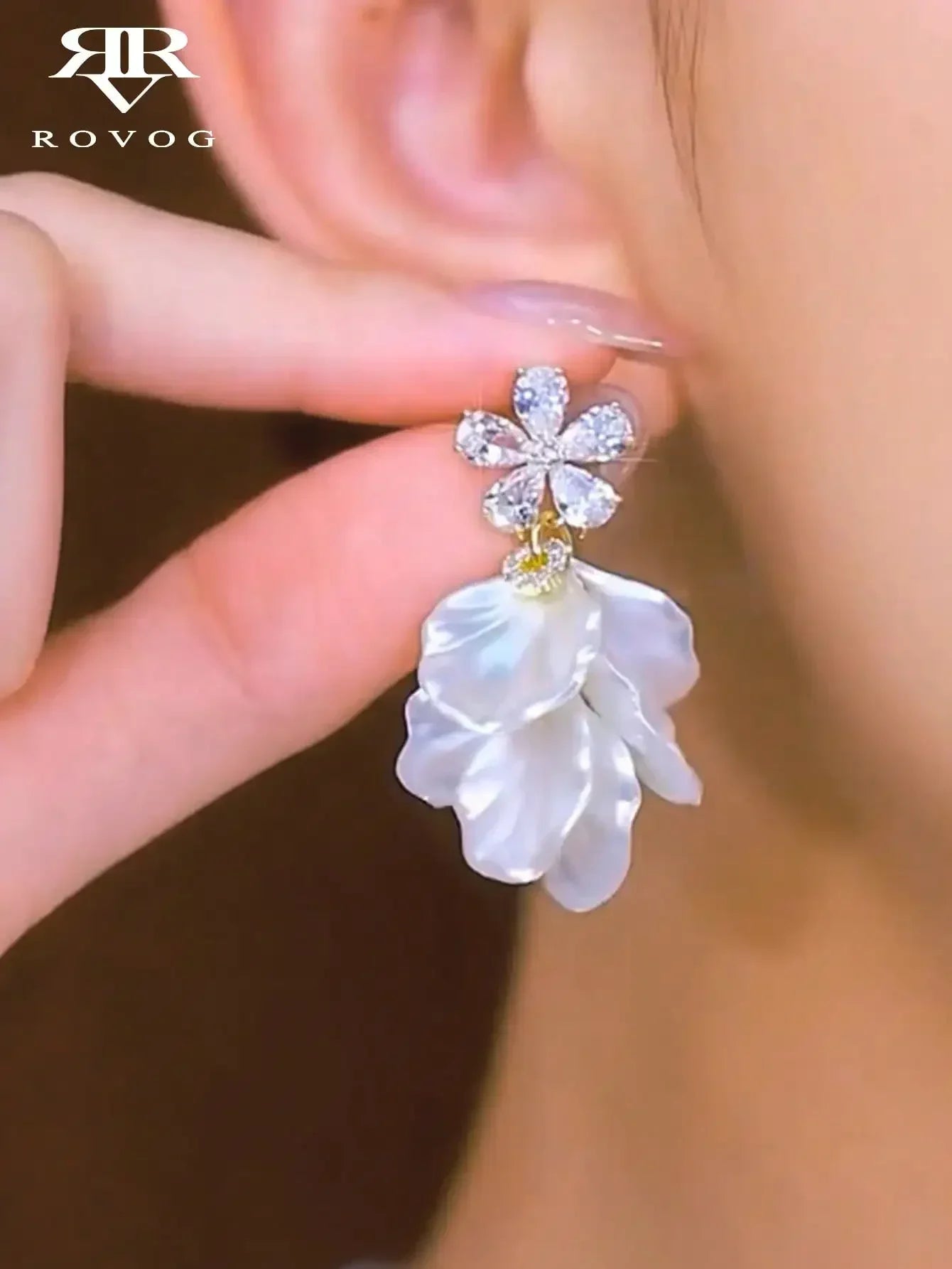 1pair Sweet High-Grade Delicate Petal & Flower Design Fashionable Daily Earrings For Elegant Women Valentines,Mom,Mother