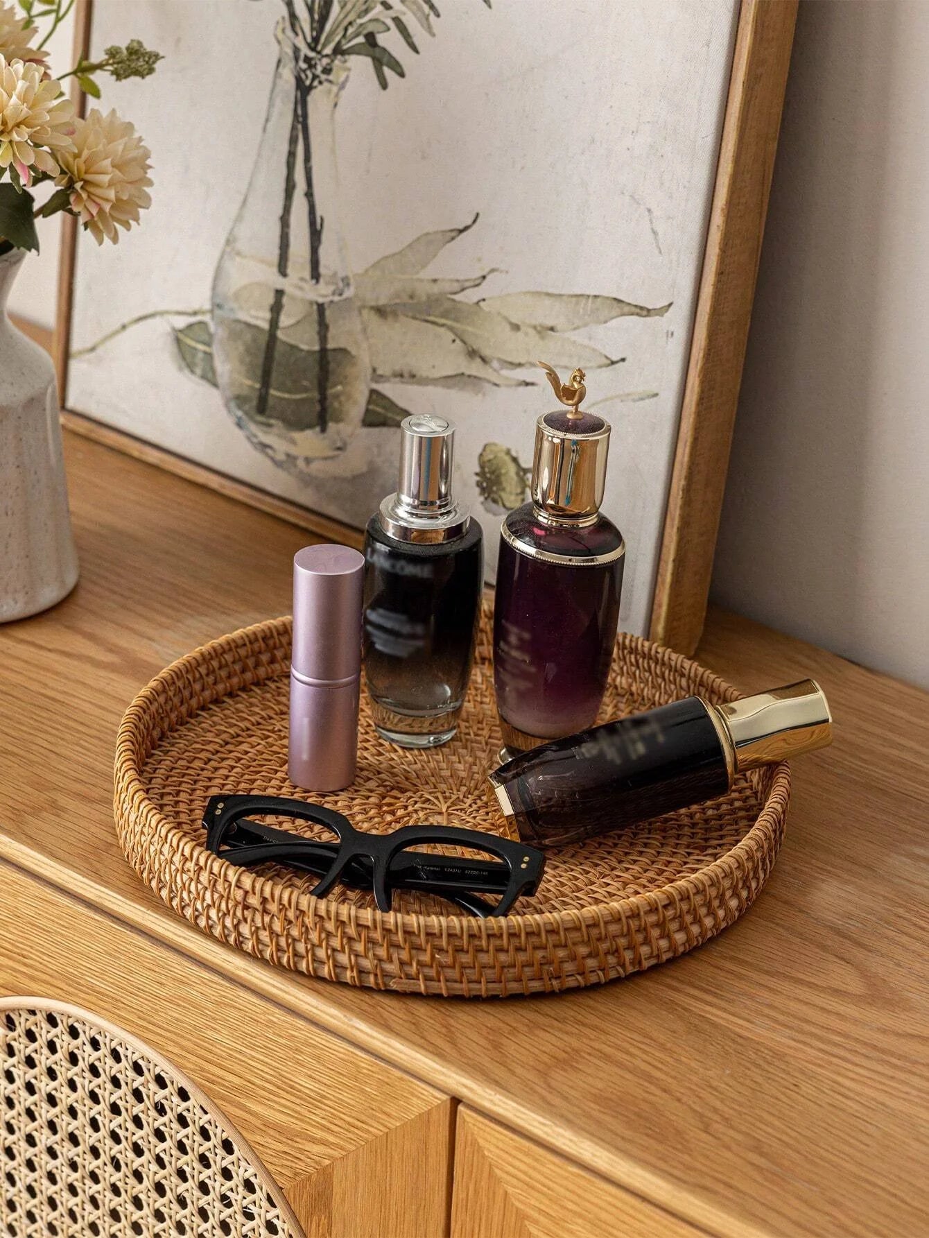 Circular rattan tray, storage basket, natural hand woven basket, bread, fruit and food tray, household kitchen supplies tray