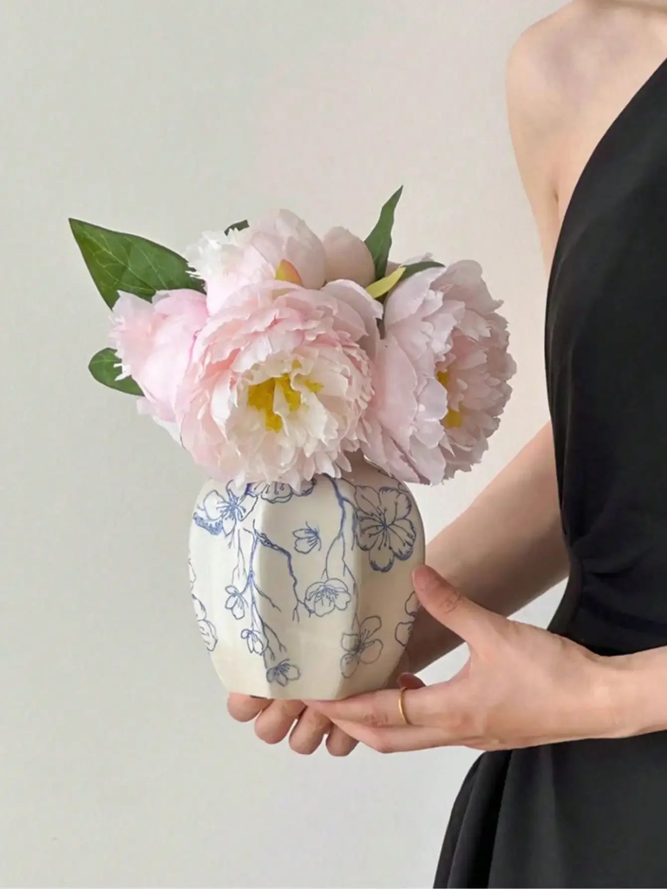 1 Pc Blue & White Porcelain Vase, New Chinese Retro Flower Vase, Living Room, Entrance, Office Floral Decor, Atmosphere Photogra