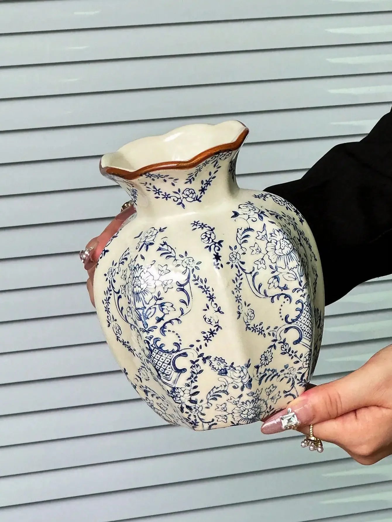 1 Pc Blue & White Porcelain Vase, New Chinese Retro Flower Vase, Living Room, Entrance, Office Floral Decor, Atmosphere Photogra