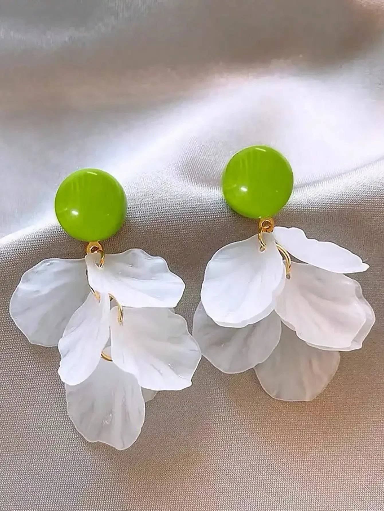 1pair Sweet High-Grade Delicate Petal & Flower Design Fashionable Daily Earrings For Elegant Women Valentines,Mom,Mother