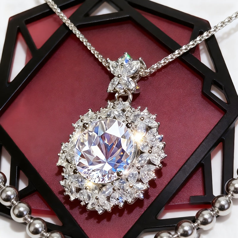 A 925 Silver 11.0mm*1 Round Large Moissanite 5-carat Pendant Necklace, Weighing Approximately 9.3g, Is Elegant And Fashionable. It Is Perfect for Family Banquets, Anniversary Parties, And As A Perfect Gift for Family And Frie