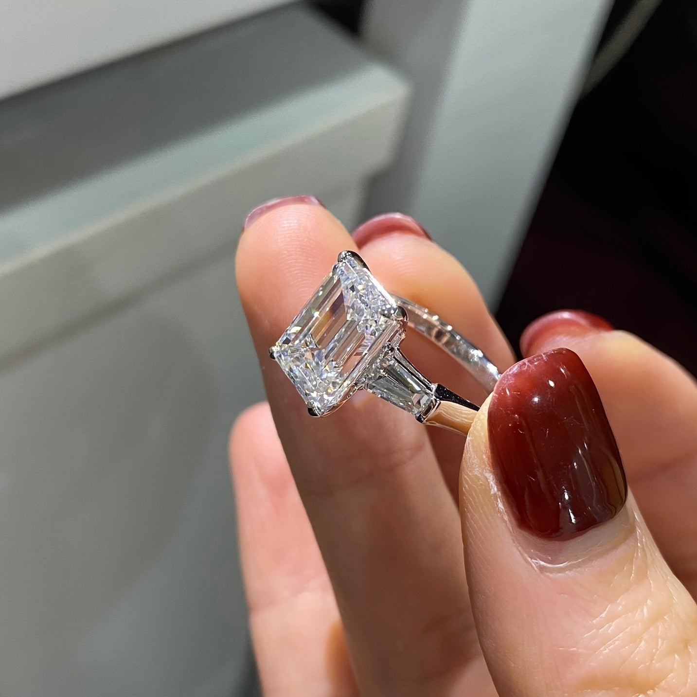 Moissanite S925 Premier League Silvery Ring, 8*10mm 4 Quart Square Diamond Ring, Luxurious Elegant and Beautiful Jewelry, Proposal Ring with Gift Box, as a Gift for Your Mother, for Her, Birthday, perfect for Wedding and Anni