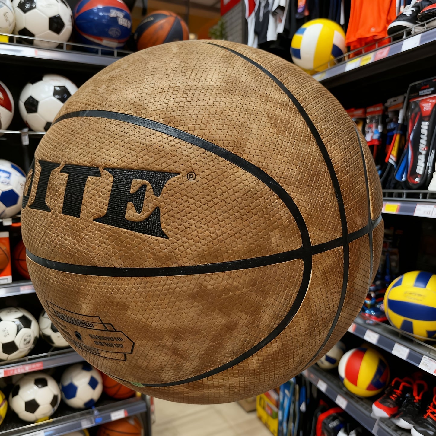 Slam Dunk Series, Brown Basketball, Cross-Textured Surface, Excellent Anti-Slip And Shock-Absorbing Performance, Suitable for Indoor And Outdoor Training And Competition, Premium Sports Equipment, Moisture-Wicking And Sweat-E